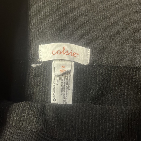 Bundle Medium Workout Shorts & Bralette - Picture 5 of 7